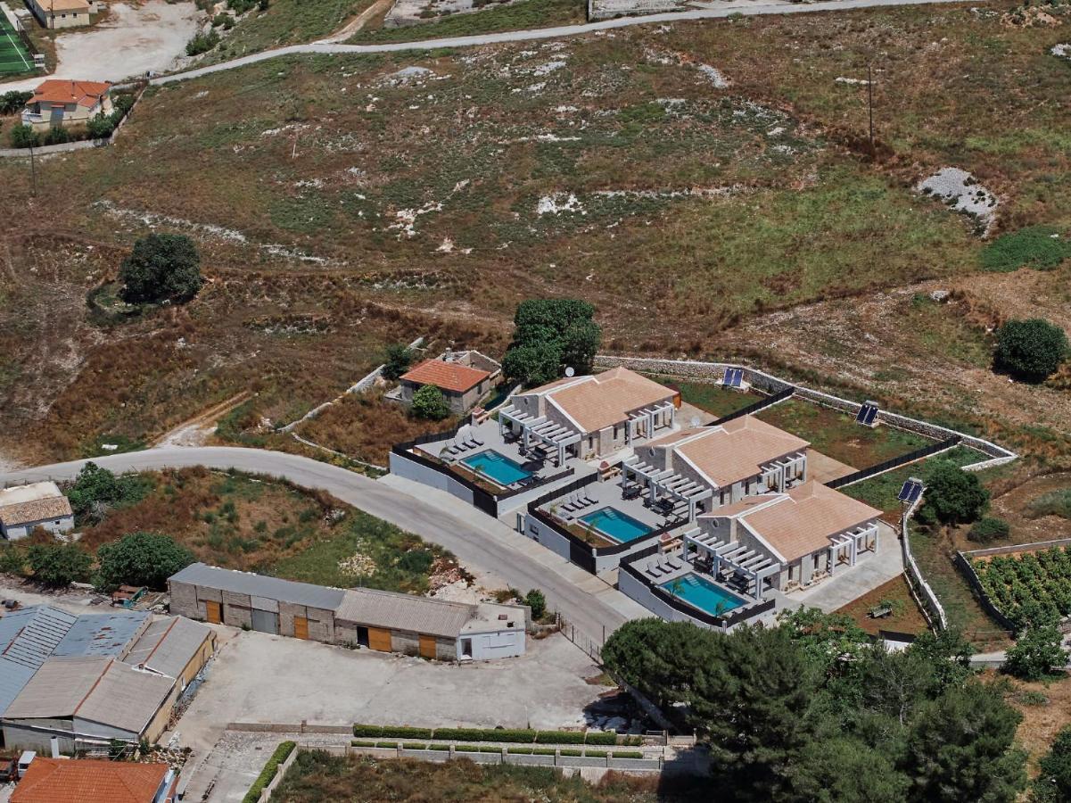 Mouzaki'S Stone Villas Volímai 外观 照片
